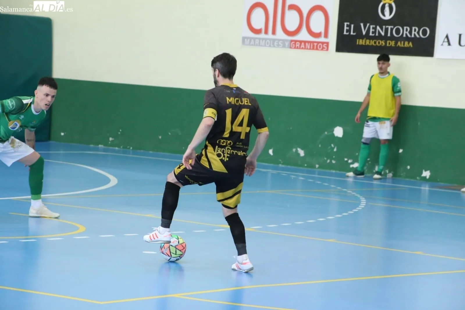 Foto 3 - El Piensos Dur&aacute;n Albense deja escapar vivo al Lugo y todo se decidir&aacute; en la vuelta (2-2)