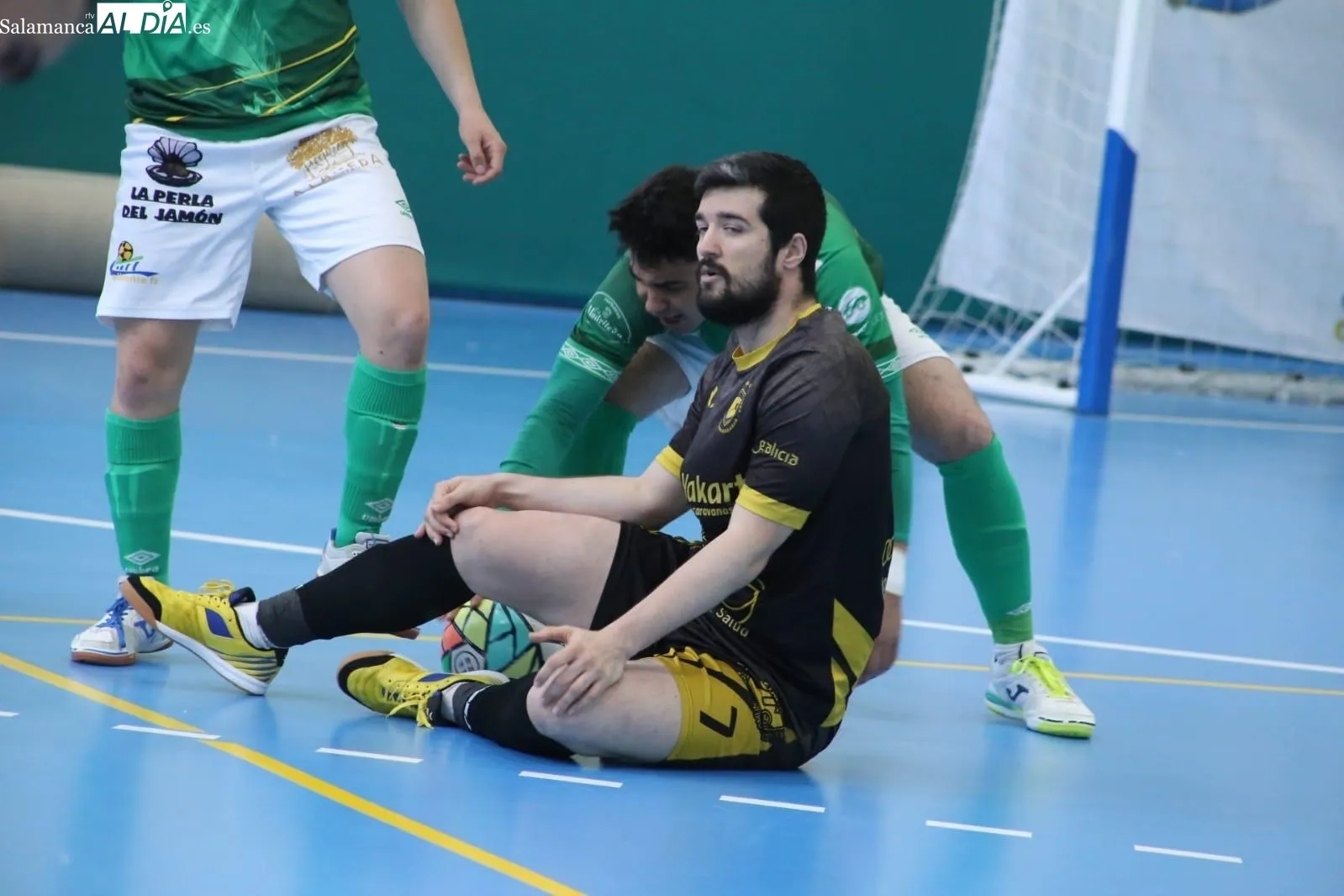 Foto 17 - El Piensos Dur&aacute;n Albense deja escapar vivo al Lugo y todo se decidir&aacute; en la vuelta (2-2)