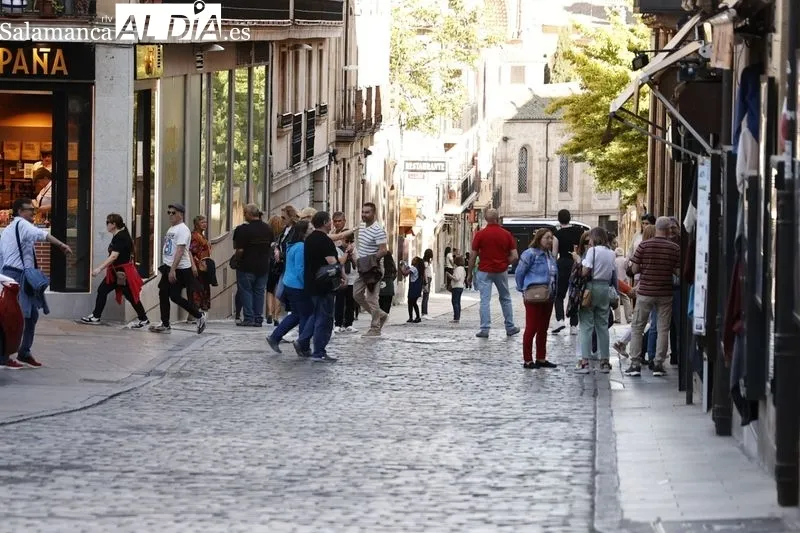 Ambiente en Salamanca en la tarde de este domingo. Fotos: David Sañudo