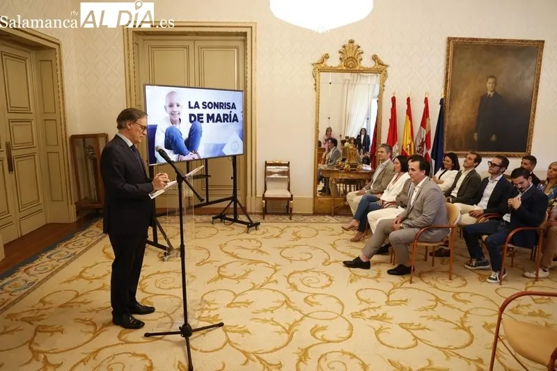 Presentación en el Ayuntamiento de Salamanca del proyecto solidario ‘La Sonrisa de María’. Foto: David Sañudo