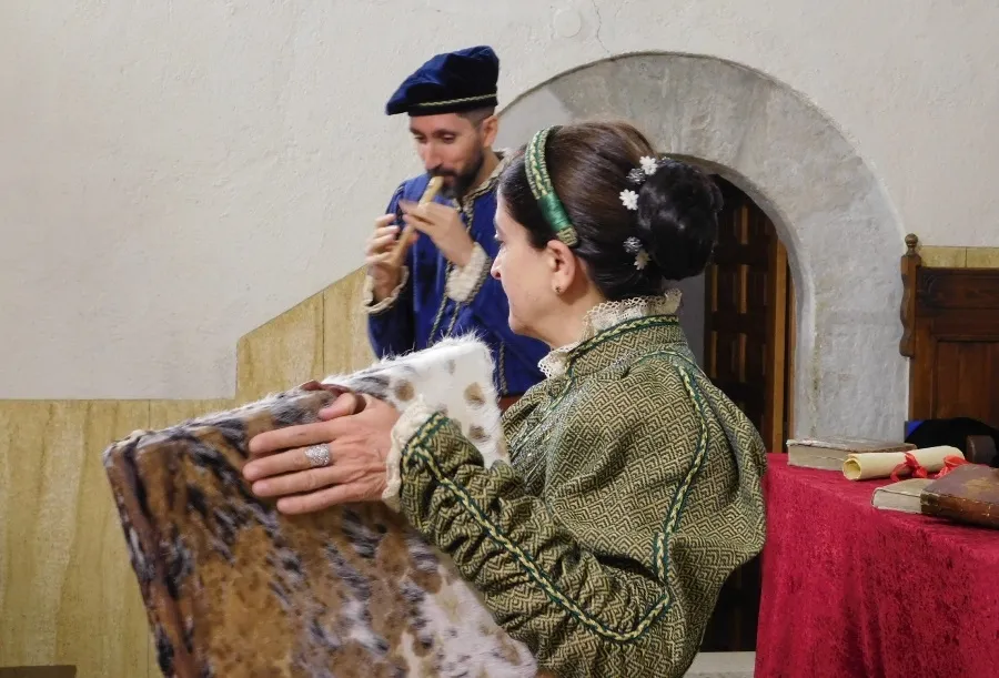 Foto 6 - Carpio de Azaba disfruta dentro de sus fiestas de &lsquo;Buscando a Nebrija&rsquo;