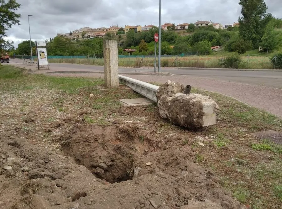 Foto 7 - Soterrada la l&iacute;nea el&eacute;ctrica que sobrevolaba la Alameda Vieja