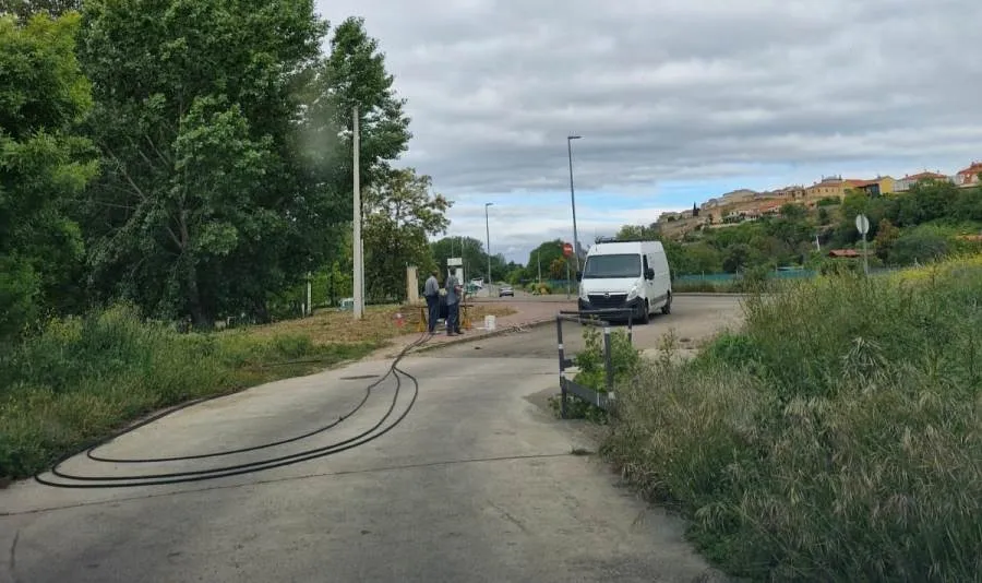 Foto 5 - Soterrada la l&iacute;nea el&eacute;ctrica que sobrevolaba la Alameda Vieja