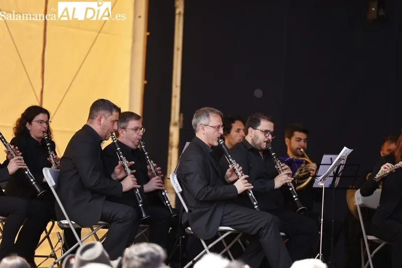 Concierto de la Banda Municipal de Música de Salamanca en la Plaza Mayor. Foto: David Sañudo