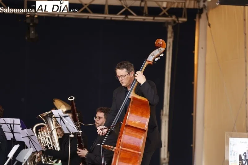 Concierto de la Banda Municipal de Música de Salamanca en la Plaza Mayor. Foto: David Sañudo