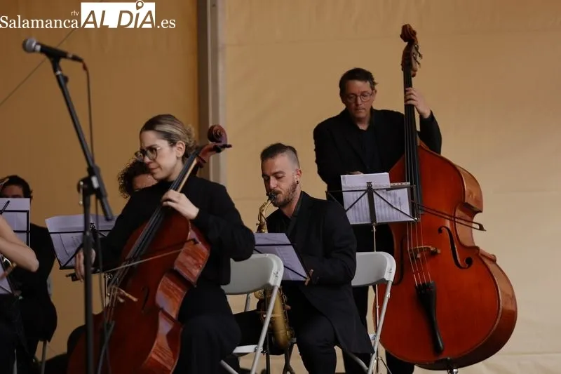 Concierto de la Banda Municipal de Música de Salamanca en la Plaza Mayor. Foto: David Sañudo