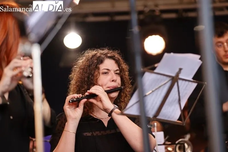 Concierto de la Banda Municipal de Música de Salamanca en la Plaza Mayor. Fotos: David Sañudo