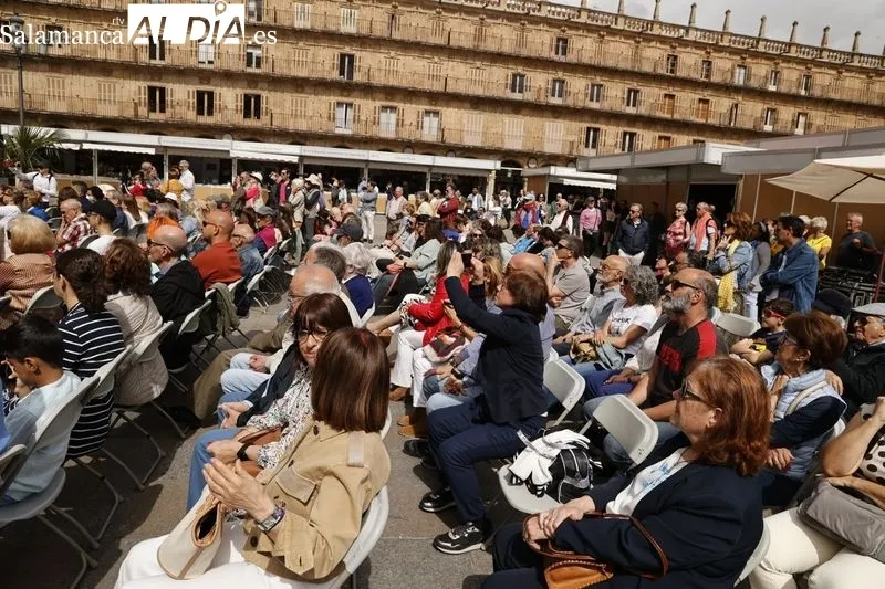 Concierto de la Escuela Municipal de Música y Danza de Salamanca en la Plaza Mayor. Fotos: David Sañudo