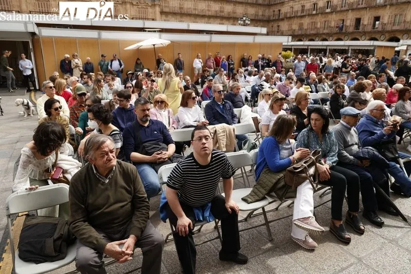 Concierto de la Escuela Municipal de Música y Danza de Salamanca en la Plaza Mayor. Fotos: David Sañudo