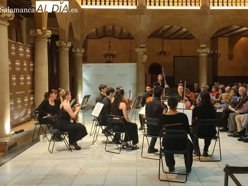 Concierto ‘Un viaje por Europa’ a cargo de la Orquesta de Cámara del Casino de Salamanca. Fotos: Rosa M. García.