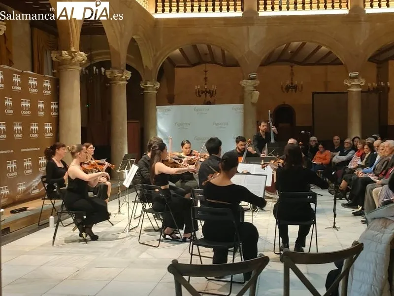 Concierto ‘Un viaje por Europa’ a cargo de la Orquesta de Cámara del Casino de Salamanca. Fotos: Rosa M. García.