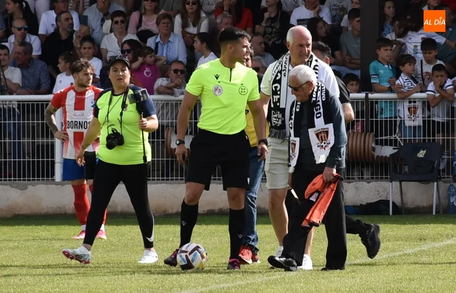 Foto 5 - Alberto Garc&iacute;a, Javi Mart&iacute;n y Pepo encabezan una victoria para los libros de historia