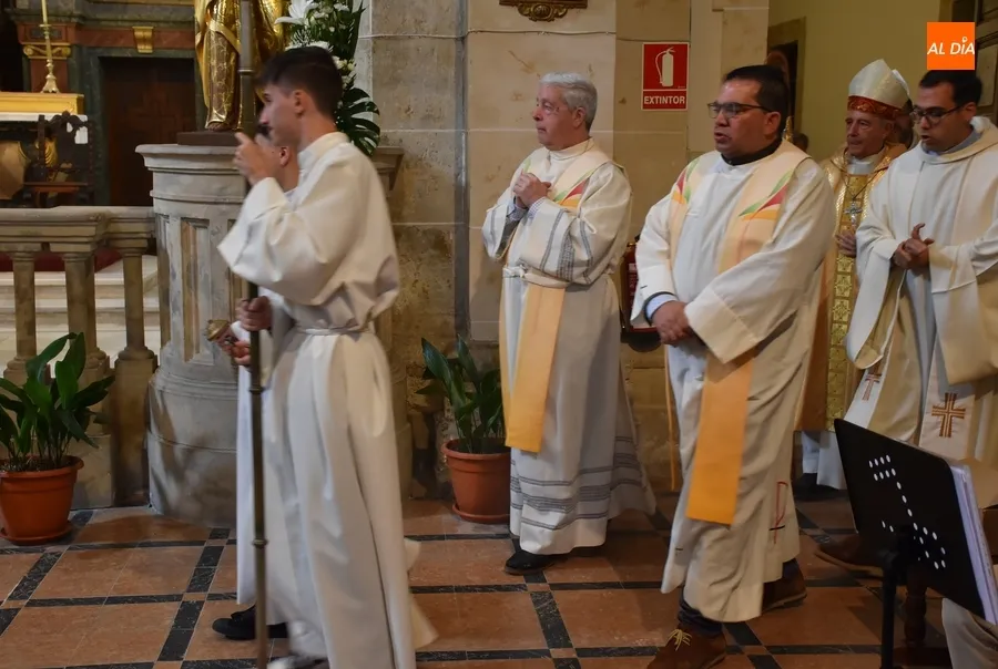 Foto 3 - Los presb&iacute;teros de la Di&oacute;cesis festejan a Jesucristo como Sumo y Eterno Sacerdote