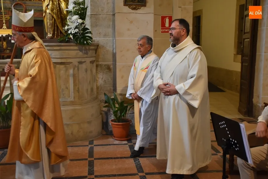 Foto 5 - Los presb&iacute;teros de la Di&oacute;cesis festejan a Jesucristo como Sumo y Eterno Sacerdote
