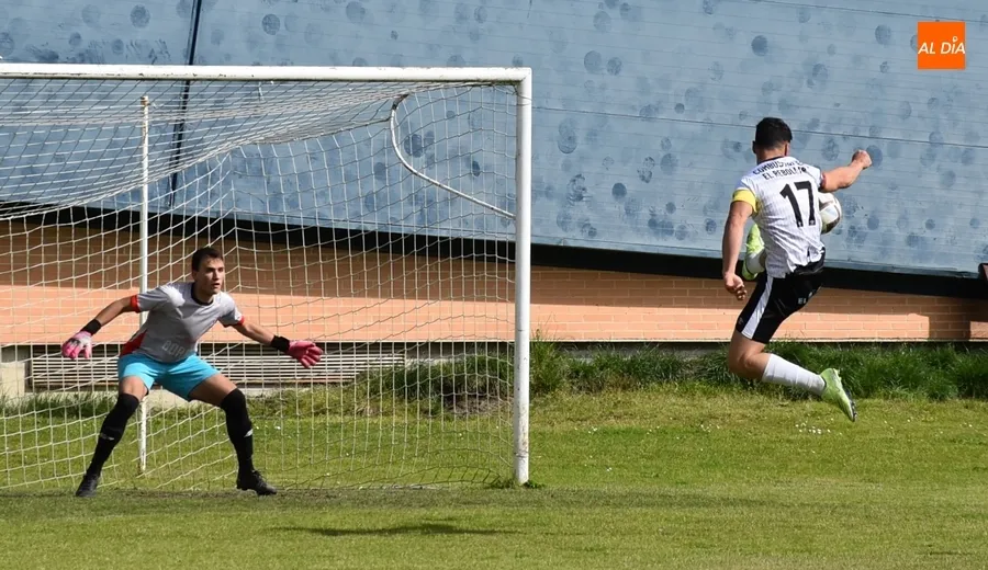 Foto 8 - Alberto Garc&iacute;a, Javi Mart&iacute;n y Pepo encabezan una victoria para los libros de historia