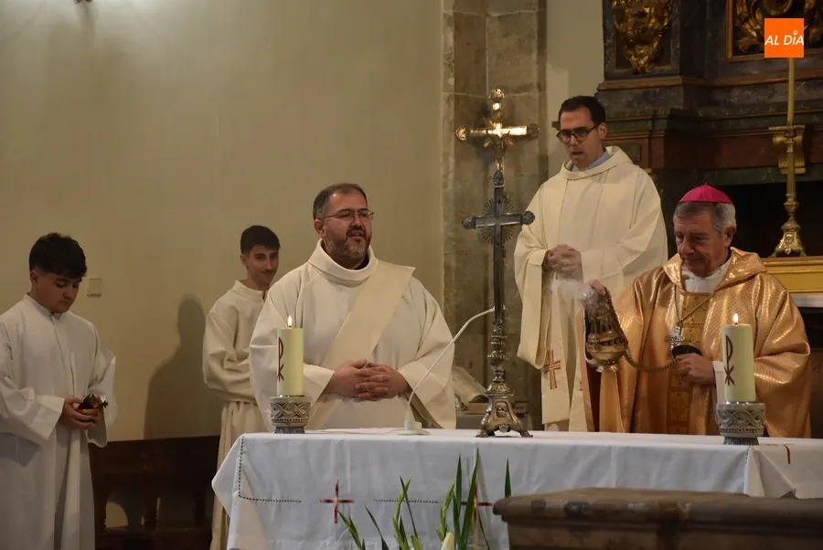 Foto 6 - Los presb&iacute;teros de la Di&oacute;cesis festejan a Jesucristo como Sumo y Eterno Sacerdote