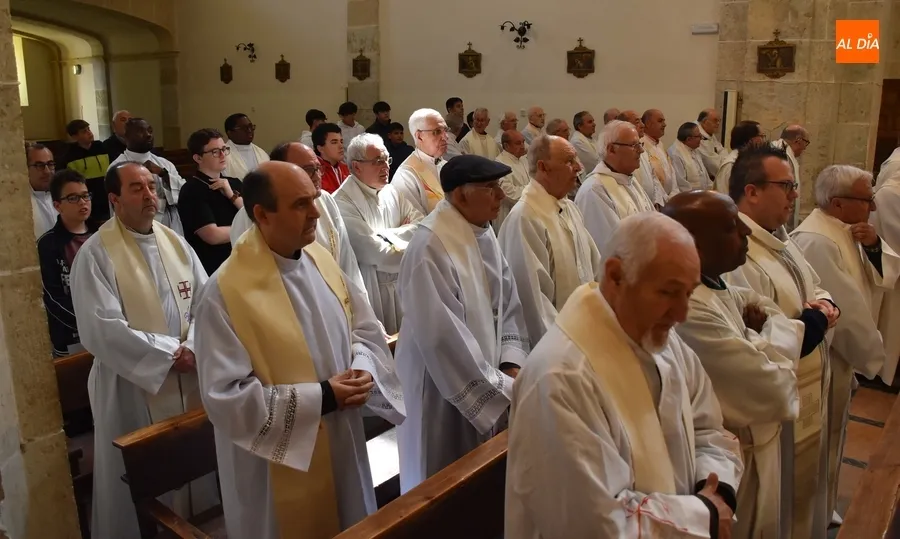 Foto 7 - Los presb&iacute;teros de la Di&oacute;cesis festejan a Jesucristo como Sumo y Eterno Sacerdote