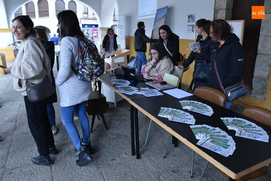 Foto 5 - Los IES promocionan su oferta de Formaci&oacute;n Profesional con catapulta incluida