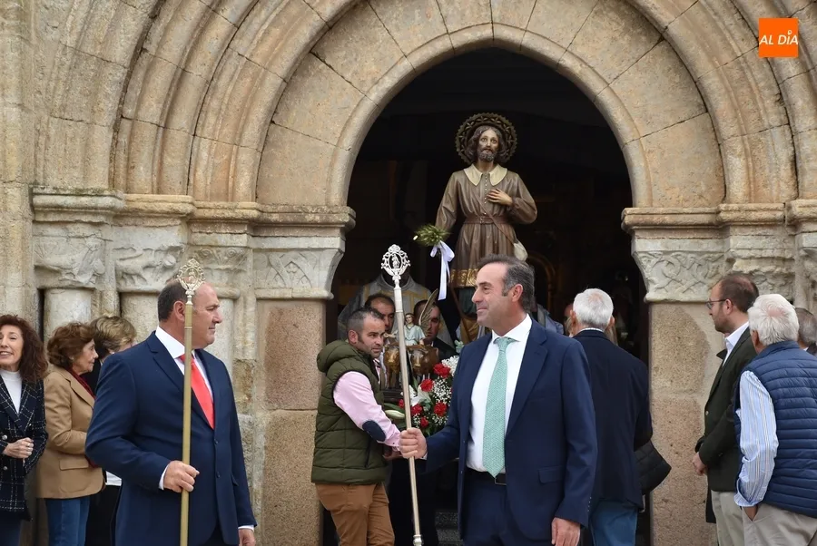 Foto 3 - San Isidro bendice los campos mirobrigenses desde la Glorieta del &Aacute;rbol Gordo