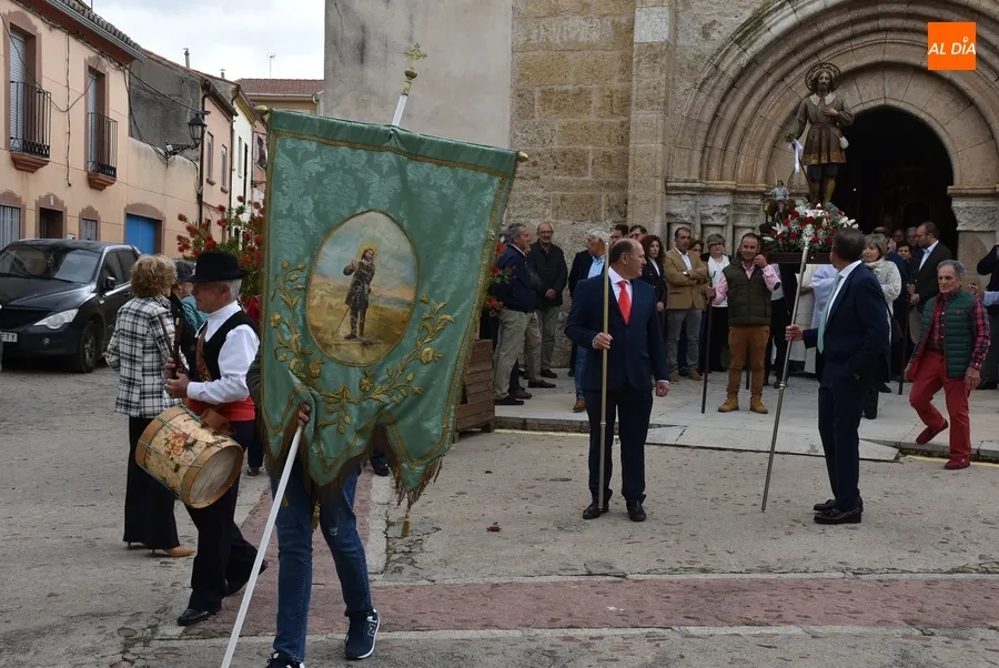 Foto 5 - San Isidro bendice los campos mirobrigenses desde la Glorieta del &Aacute;rbol Gordo