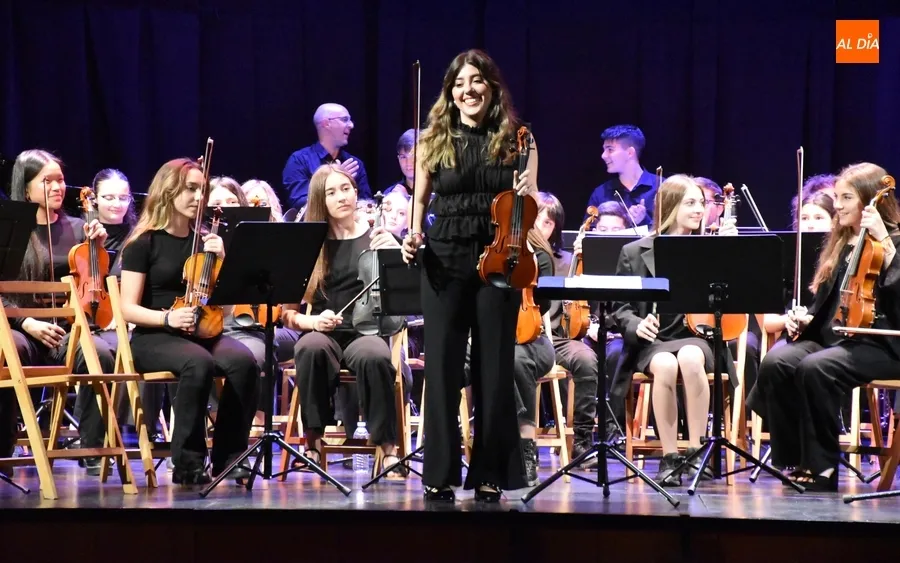 Foto 10 - Nuevo llenazo de la Orquesta Sinf&oacute;nica de Ciudad Rodrigo