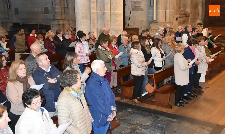 Foto 2 - Pentecost&eacute;s propicia la reuni&oacute;n en Ciudad Rodrigo de los 7 arciprestazgos diocesanos
