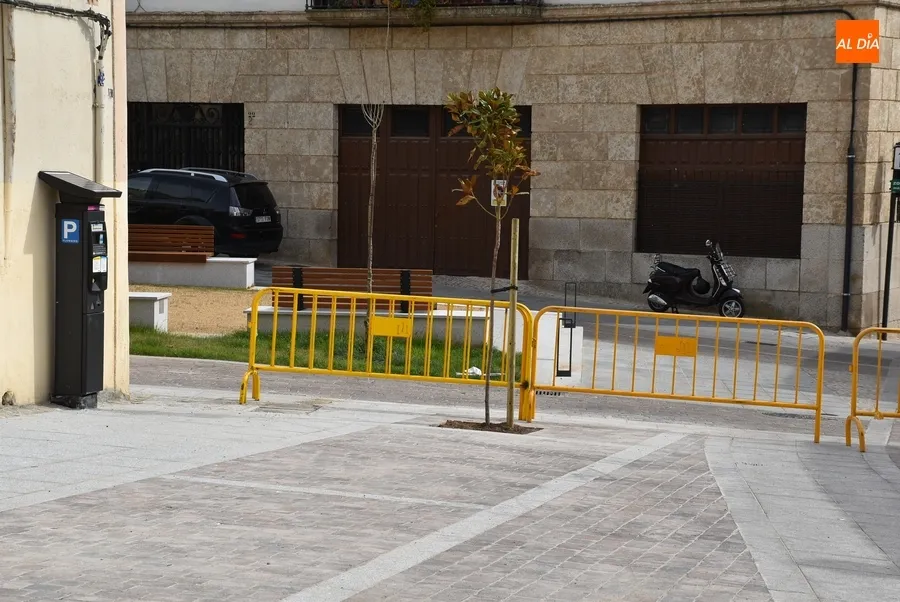 Foto 7 - Finaliza, tras ser ejecutada &ldquo;en poco tiempo y con mucha calidad&rdquo;, la reforma de la calle Puerta de Santiago