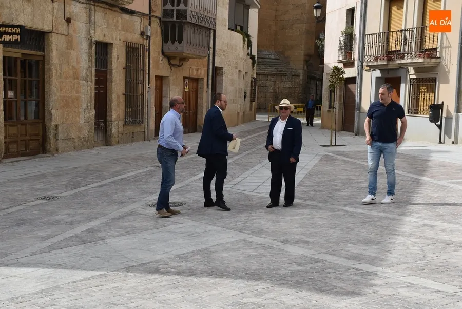 Foto 9 - Finaliza, tras ser ejecutada &ldquo;en poco tiempo y con mucha calidad&rdquo;, la reforma de la calle Puerta de Santiago