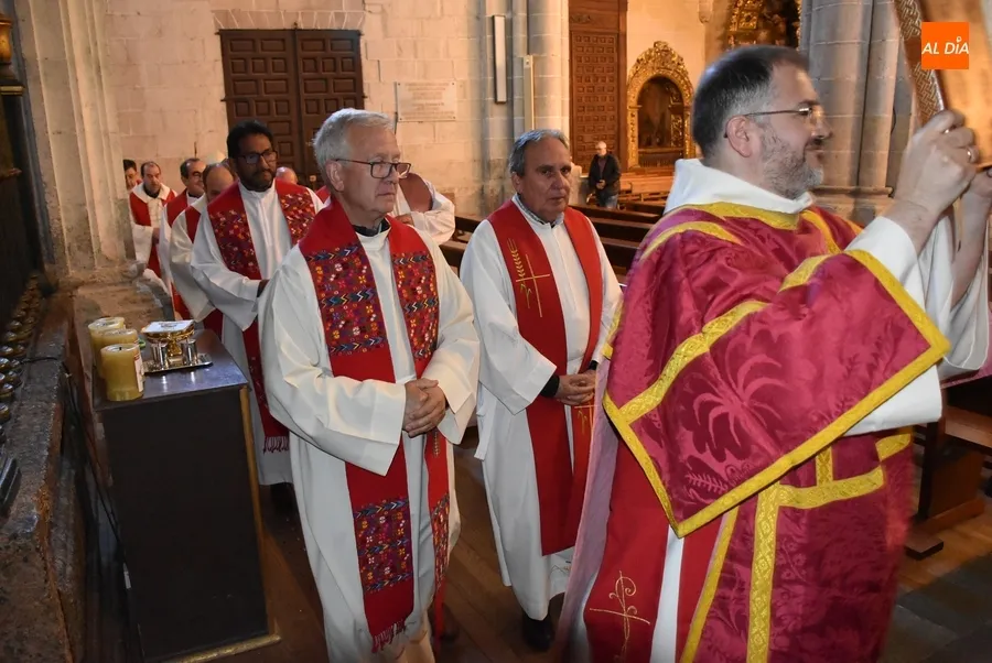 Foto 5 - Pentecost&eacute;s propicia la reuni&oacute;n en Ciudad Rodrigo de los 7 arciprestazgos diocesanos