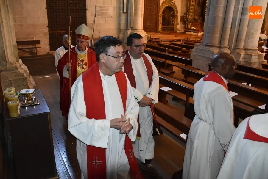 Foto 9 - Pentecost&eacute;s propicia la reuni&oacute;n en Ciudad Rodrigo de los 7 arciprestazgos diocesanos
