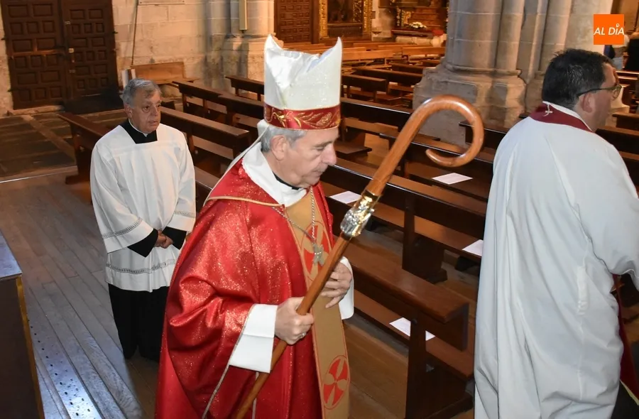 Foto 10 - Pentecost&eacute;s propicia la reuni&oacute;n en Ciudad Rodrigo de los 7 arciprestazgos diocesanos