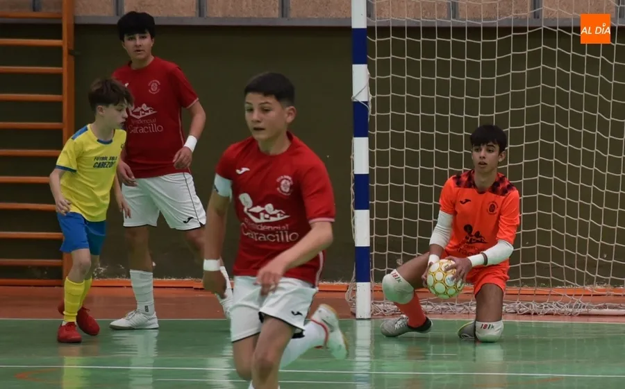Foto 2 - El III Infantil Regional se pone 2&ordm; tras ganar al FS Cabez&oacute;n con m&aacute;s apuros de los esperados