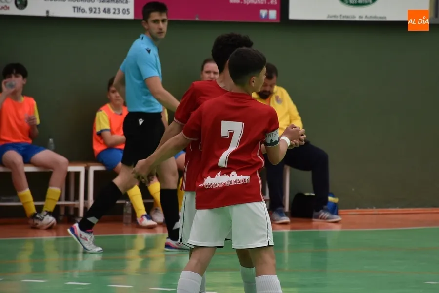 Foto 9 - El III Infantil Regional se pone 2&ordm; tras ganar al FS Cabez&oacute;n con m&aacute;s apuros de los esperados