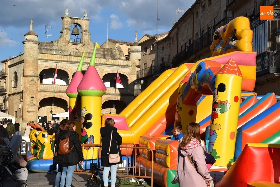 Foto 8 - Los ni&ntilde;os comandan la recta final de la Feria del Farinato