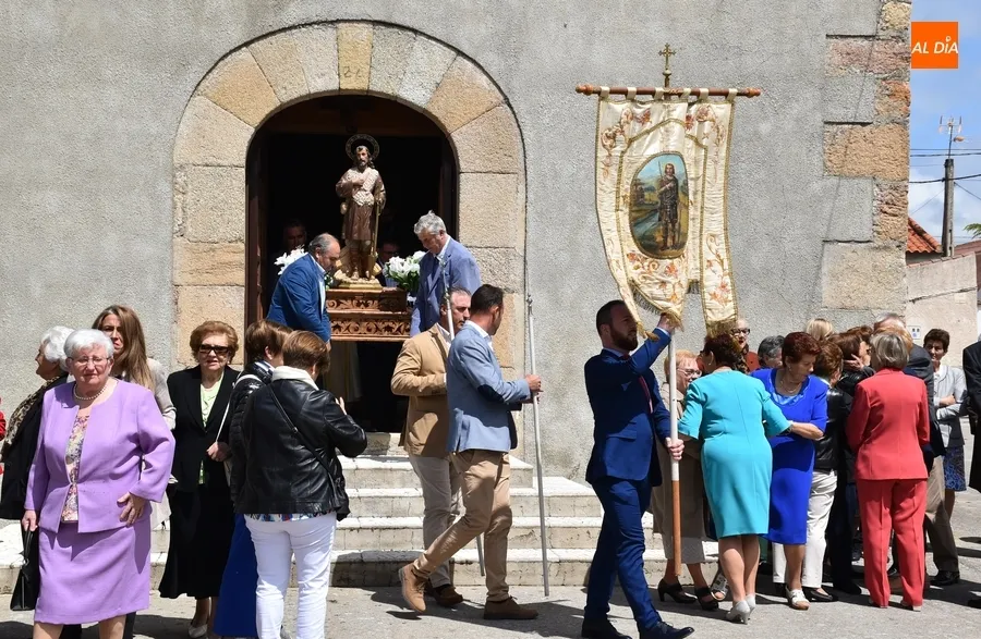 Foto 2 - Solemne apertura a la par que musical de las fiestas patronales de Carpio de Azaba