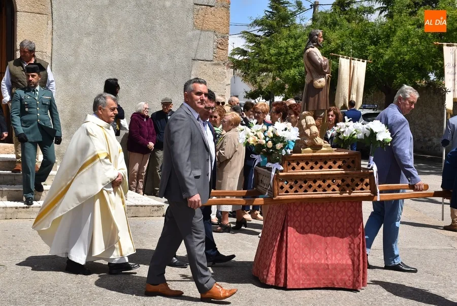 Foto 8 - Solemne apertura a la par que musical de las fiestas patronales de Carpio de Azaba