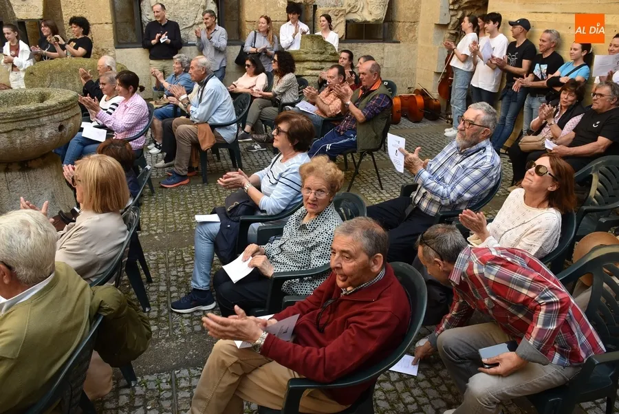 Foto 4 - El Convento de San Francisco se estrena como escenario de audiciones de la Escuela de M&uacute;sica