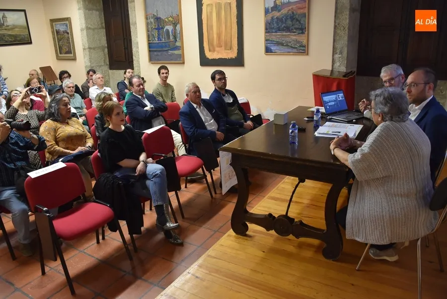 Foto 3 - Abierto el homenaje de Ciudad Rodrigo a Tom&aacute;s Calleja Juanes