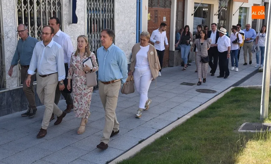 Foto 2 - La exministra Ana Pastor visita Ciudad Rodrigo con motivo de las Elecciones Europeas