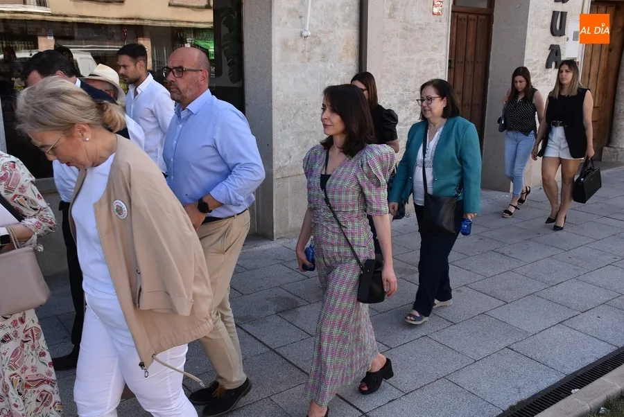 Foto 4 - La exministra Ana Pastor visita Ciudad Rodrigo con motivo de las Elecciones Europeas