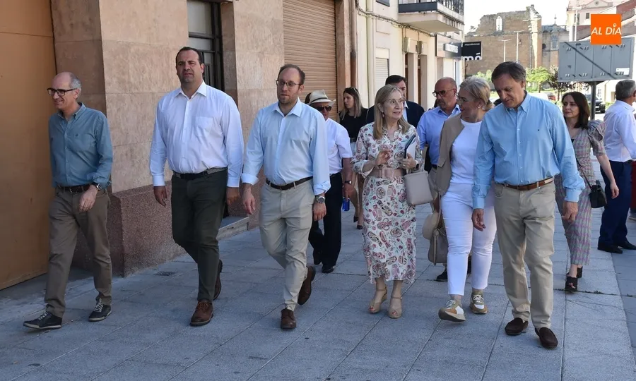 Foto 5 - La exministra Ana Pastor visita Ciudad Rodrigo con motivo de las Elecciones Europeas