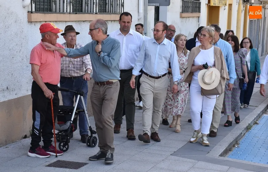 Foto 6 - La exministra Ana Pastor visita Ciudad Rodrigo con motivo de las Elecciones Europeas