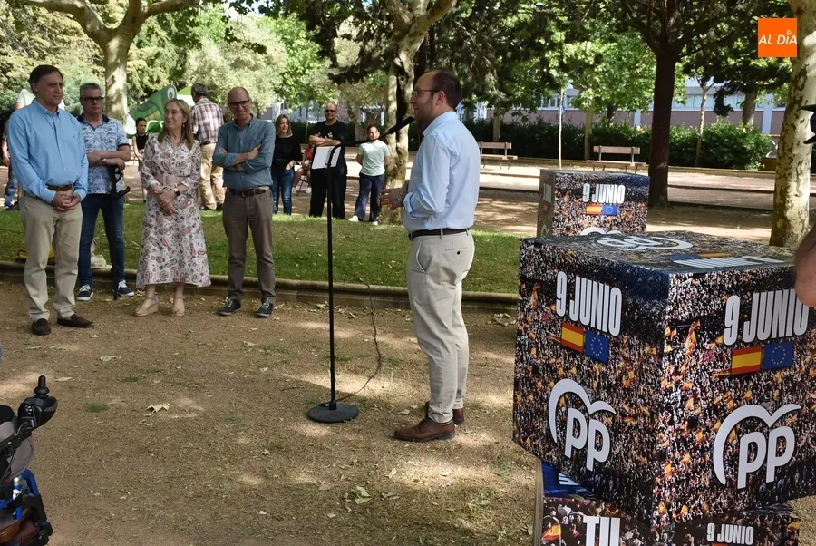 Foto 11 - La exministra Ana Pastor visita Ciudad Rodrigo con motivo de las Elecciones Europeas