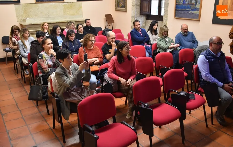 Foto 3 - Varias charlas complementan la novedosa Feria de Formaci&oacute;n Profesional