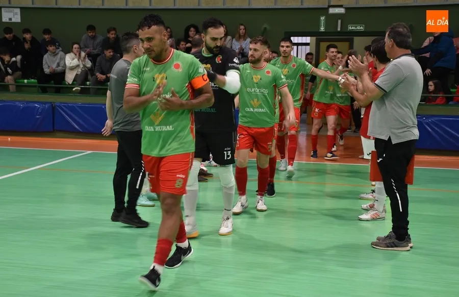 Foto 3 - El III Senior cierra el curso firmando tablas con el campe&oacute;n en un partidazo