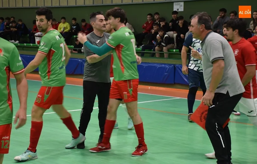 Foto 7 - El III Senior cierra el curso firmando tablas con el campe&oacute;n en un partidazo