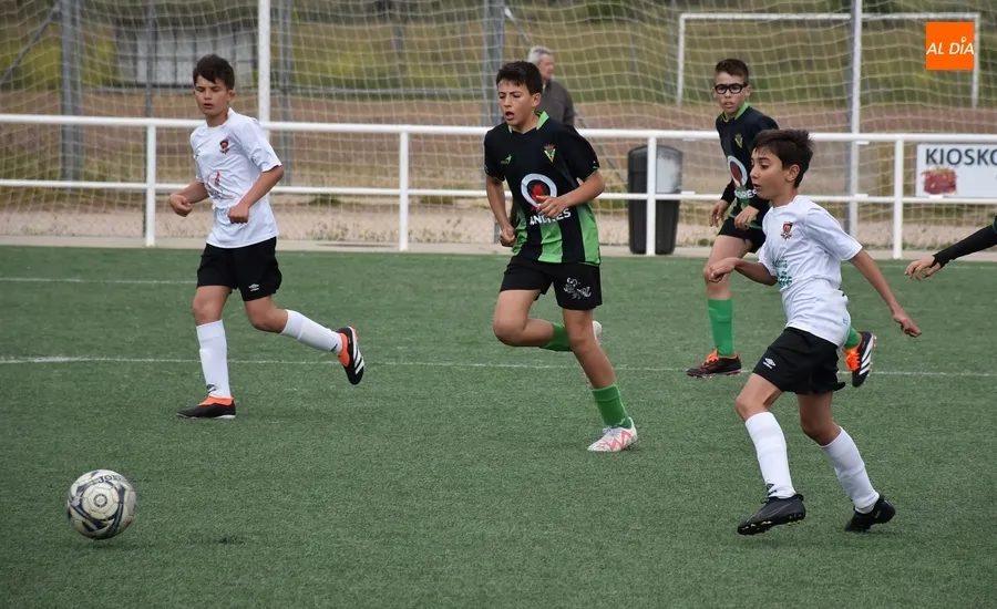 Foto 10 - Los alevines A y B del Ciudad Rodrigo ascienden &lsquo;en diferido&rsquo; tras impedir la fiesta in situ el Jai Alai