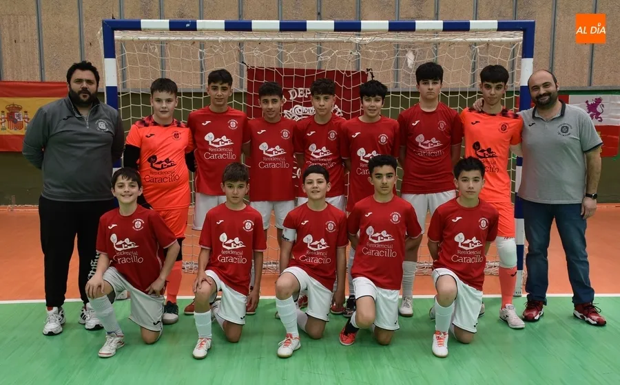 Foto 5 - El III Infantil golea y culmina la exigente 1&ordf; Divisi&oacute;n Regional en una espl&eacute;ndida 3&ordf; posici&oacute;n