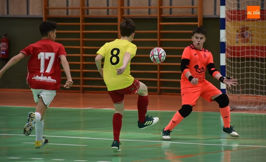 Foto 6 - El III Infantil golea y culmina la exigente 1&ordf; Divisi&oacute;n Regional en una espl&eacute;ndida 3&ordf; posici&oacute;n
