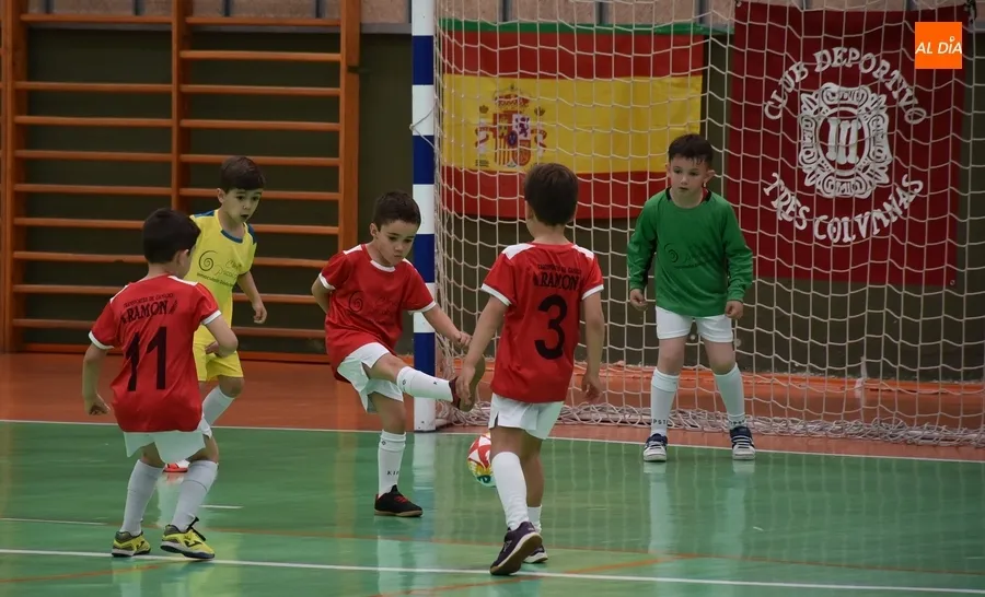 Foto 6 - Esalza repite t&iacute;tulo en la gran fiesta de los 15 a&ntilde;os de la Liga Prebenjam&iacute;n del III Columnas